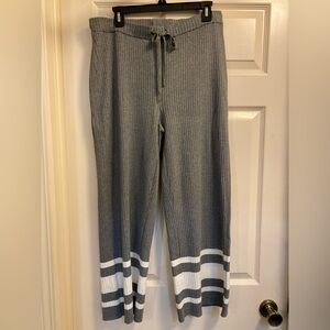 Chico’s zenegry travelers ribbed gray cotton pull up pants size Medium